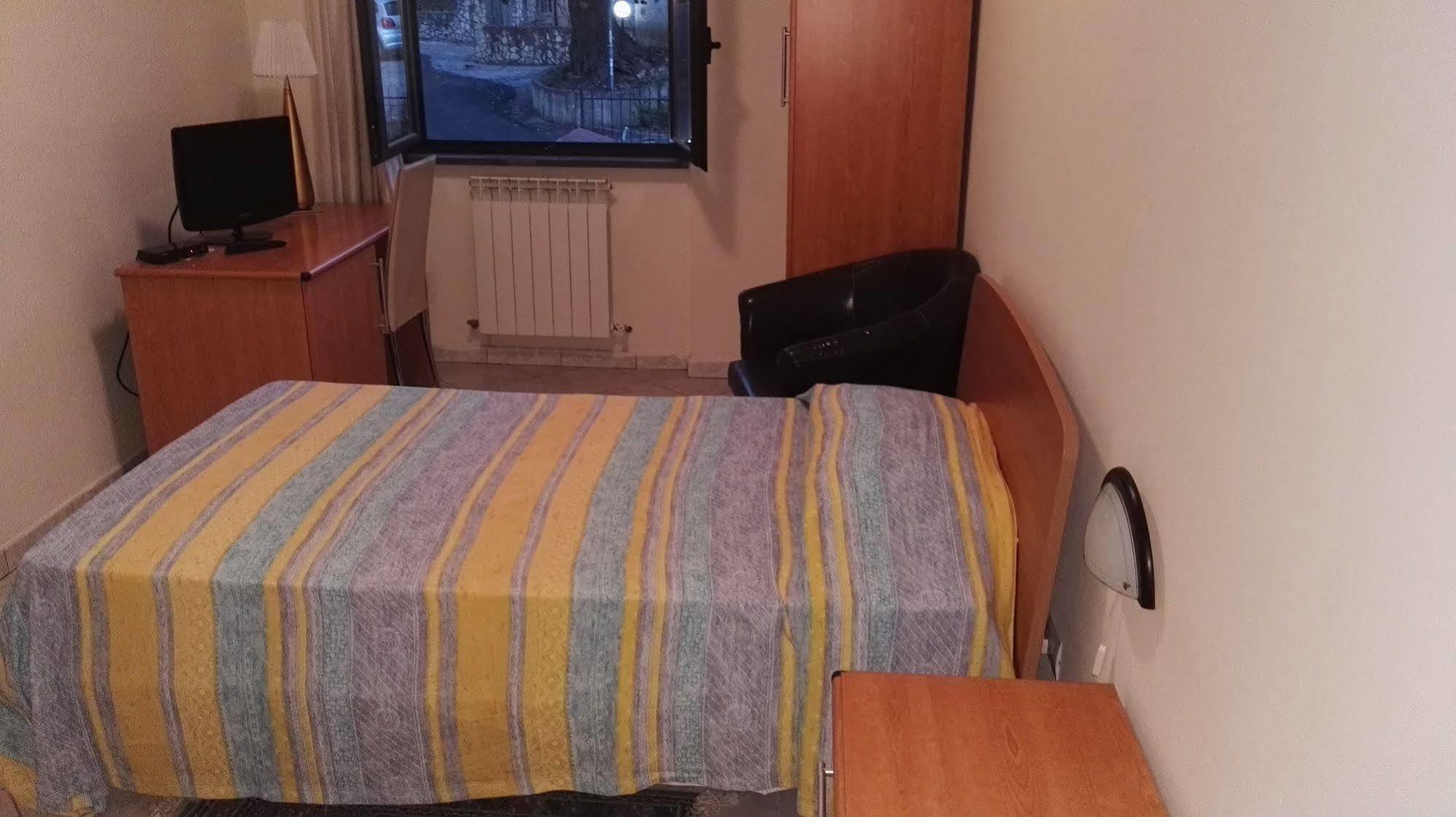 Bed and Breakfast Raggio Di Sole Ренде Экстерьер фото
